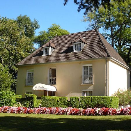 Chateau De Rigny Gray Exterior photo