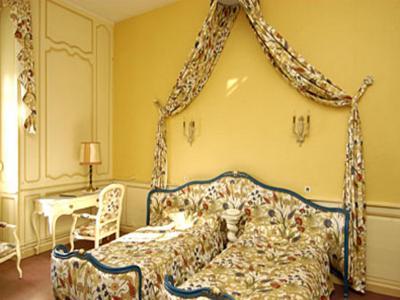 Chateau De Rigny Gray Room photo
